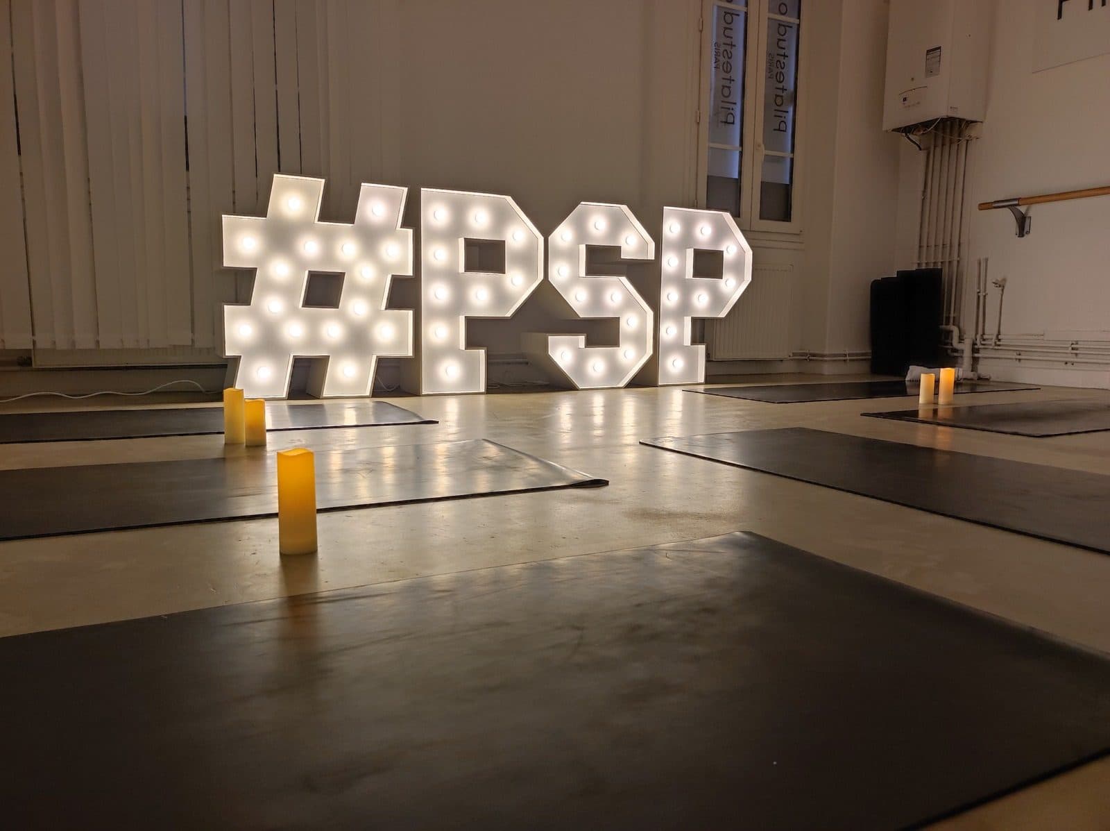 Lettres lumineuses DISCO avec piste de danse LED au Pavillon Wagram