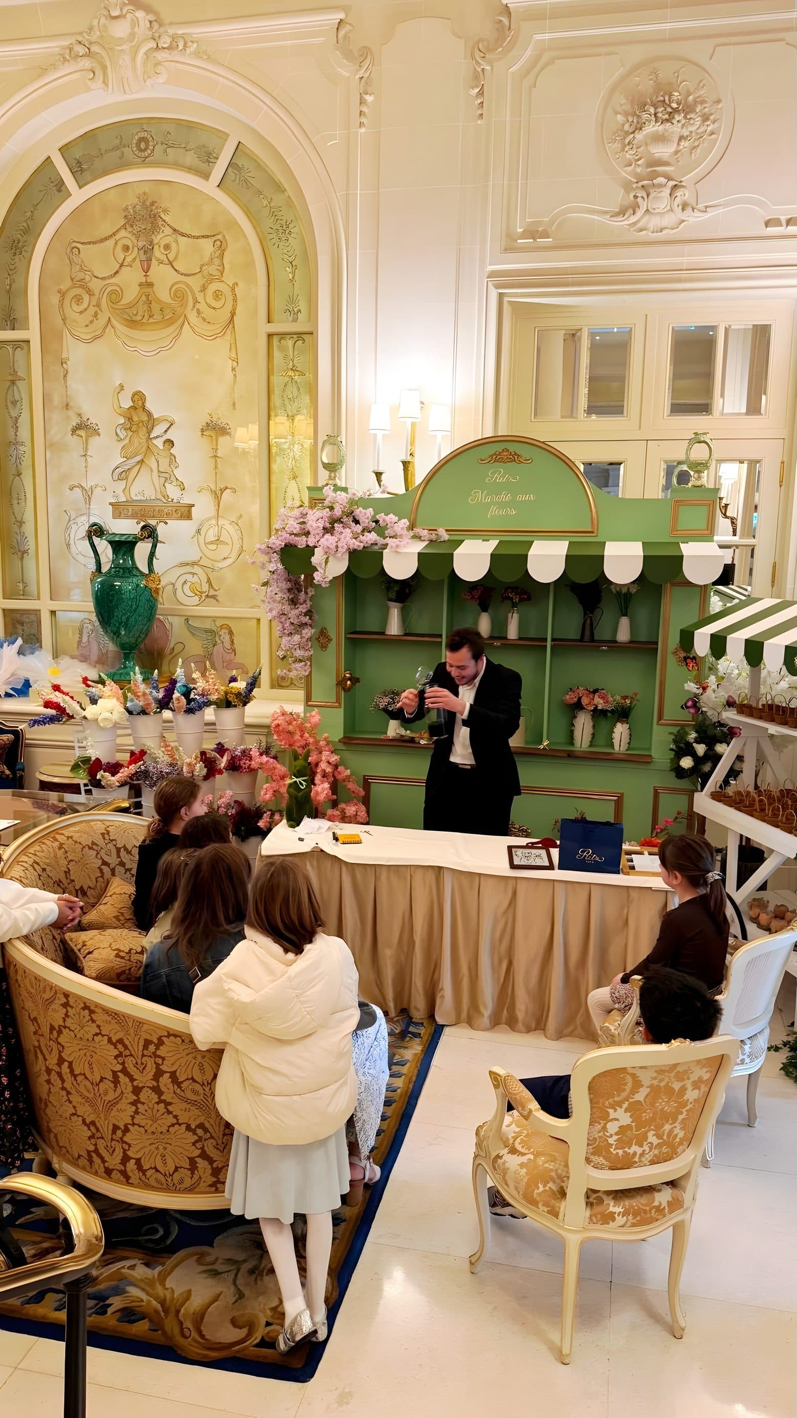 Événement Pâques avec marché aux fleurs et meuble sur mesure au Ritz Paris