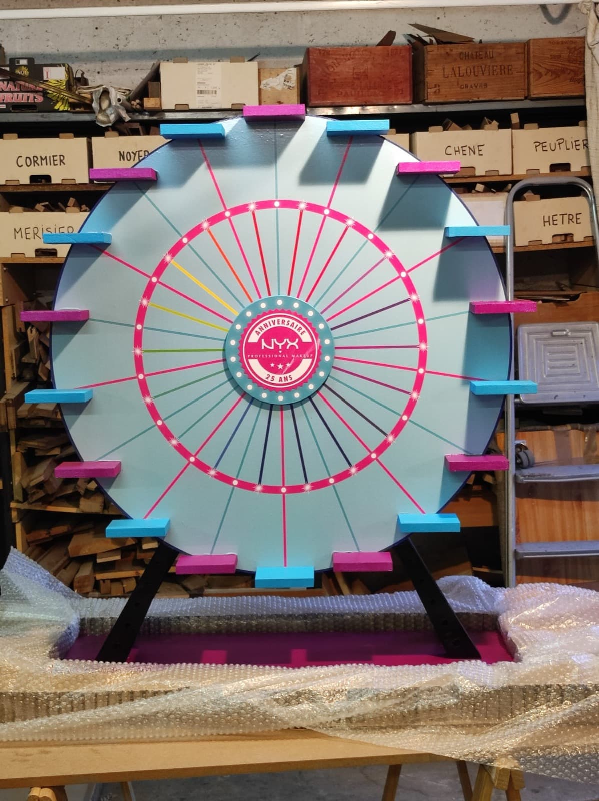 Vitrine Optical Factory Westfield thème New York avec éclairage rétro