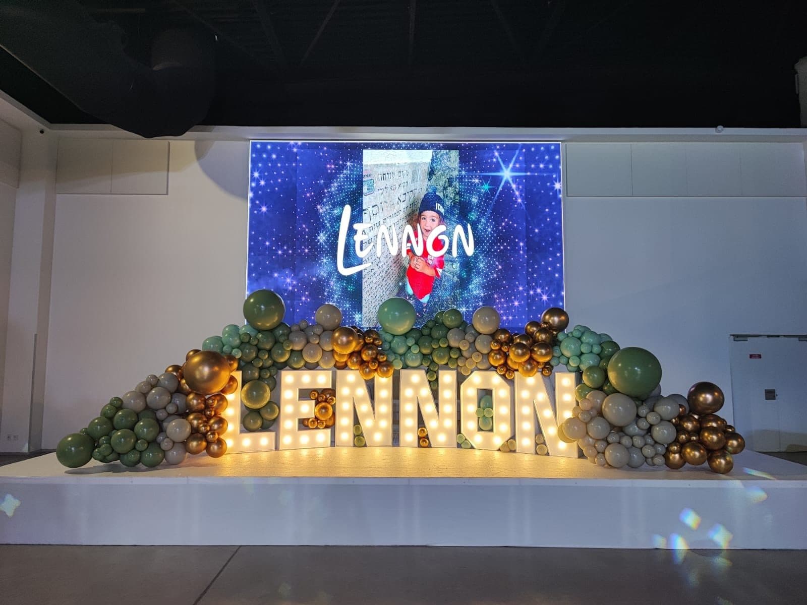 Lettres lumineuses SHAY à l’Hôtel Westin Vendôme