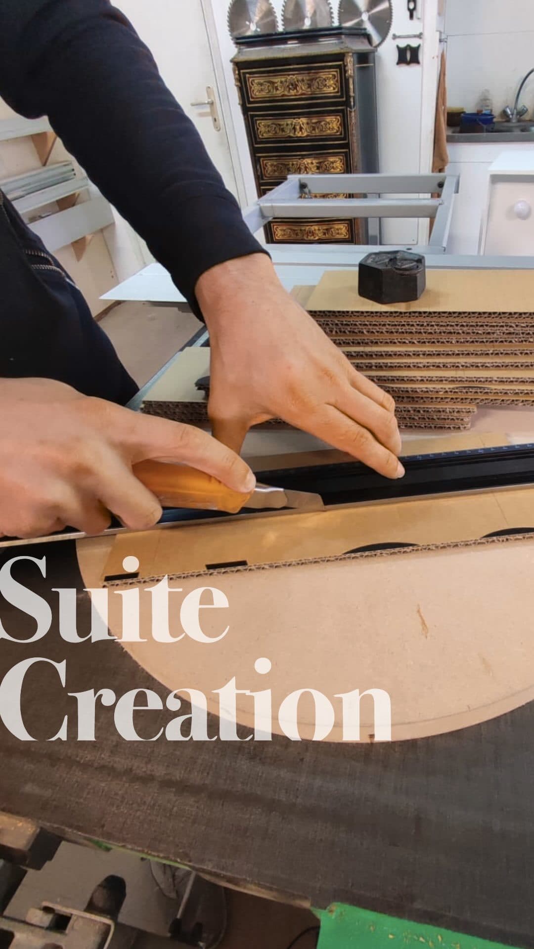 Fabrication artisanale dans l'atelier Suite Création